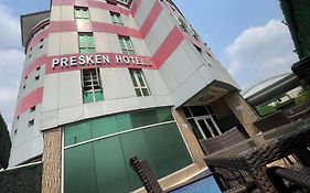 Presken Hotel International Airport Road, Ikeja